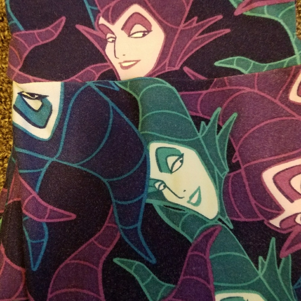 LuLaRoe Villain Leggings OS
